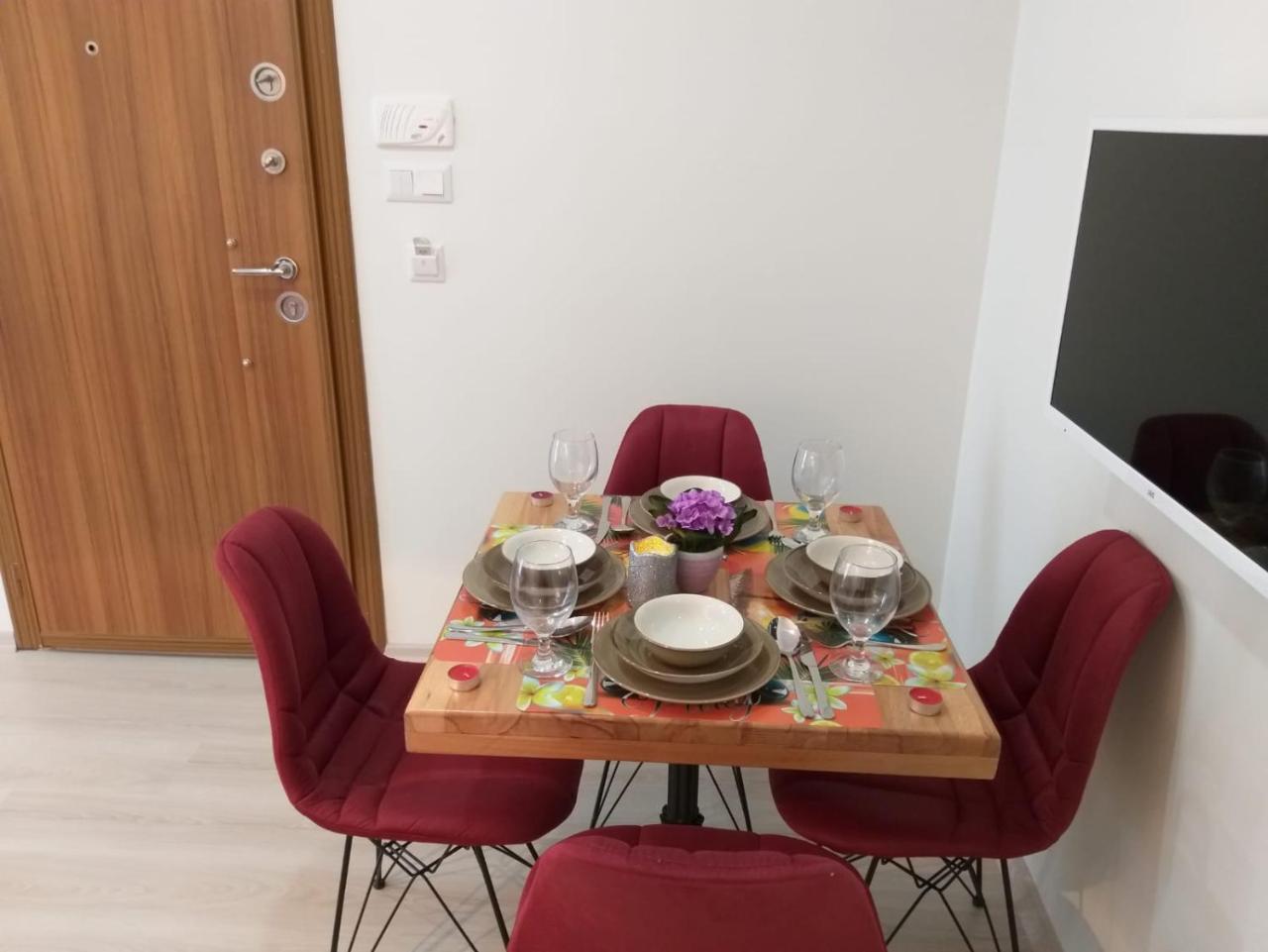 Hotel de apartamente Pera Colour House 2*