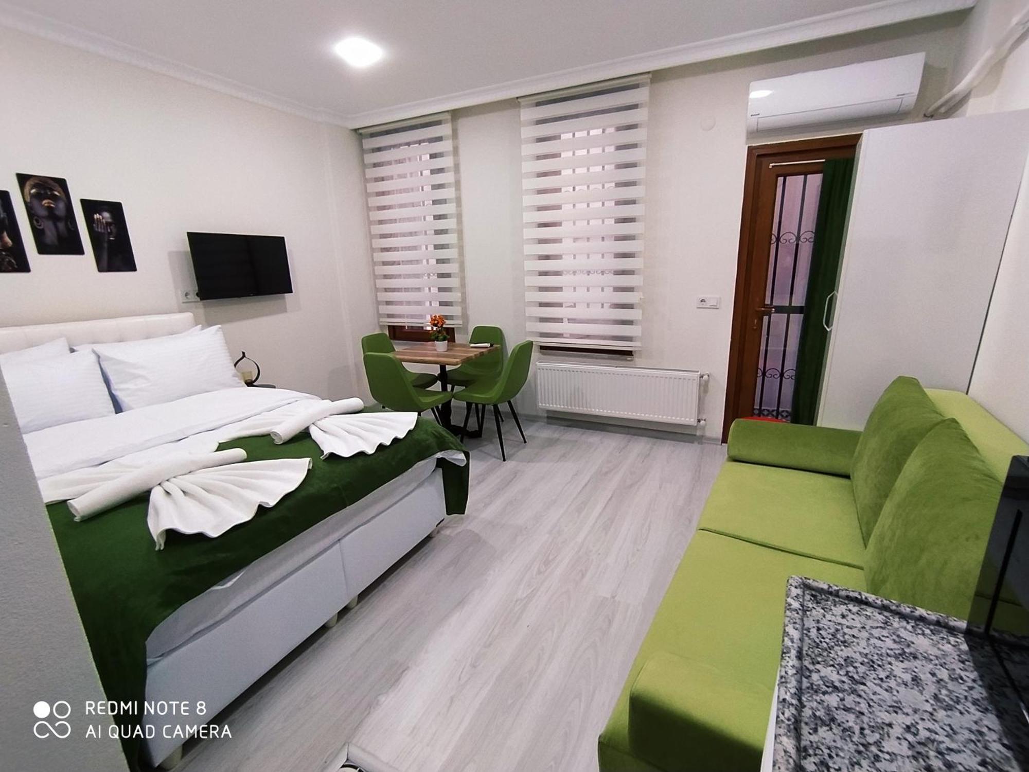 Pera Colour House